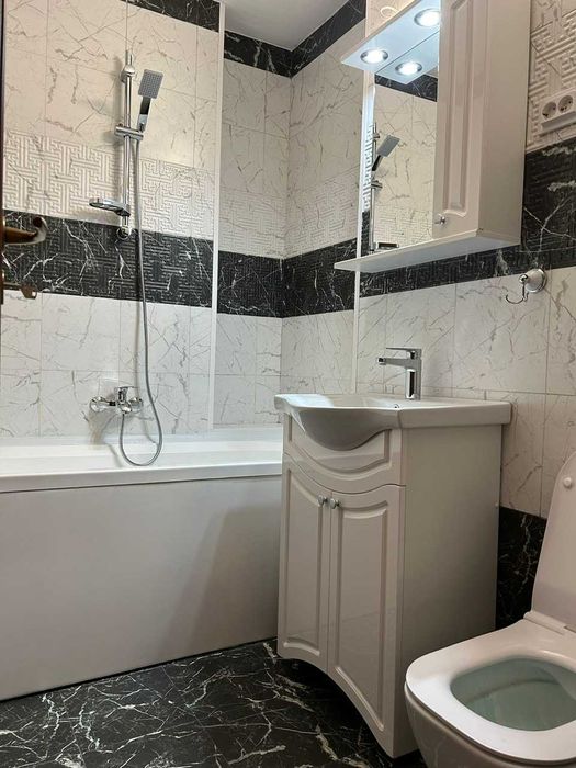 De inchiriat apartament 4 camere Centrul Civic Lux