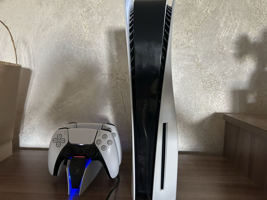 продам Playstation 5
