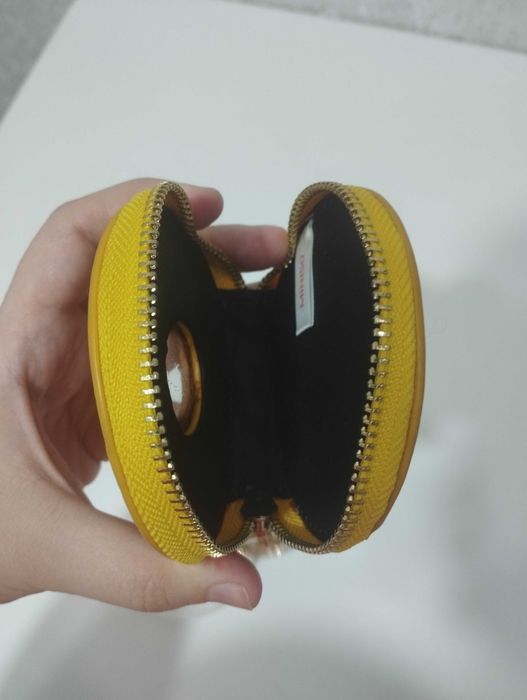 Кошелёк-брелок в виде пончика из MINISO