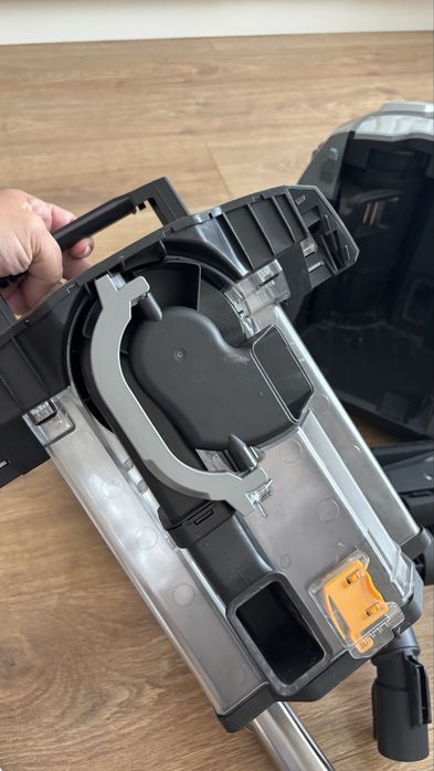 Aspirator fara sac Miele Blizzard CX1 PowerLine