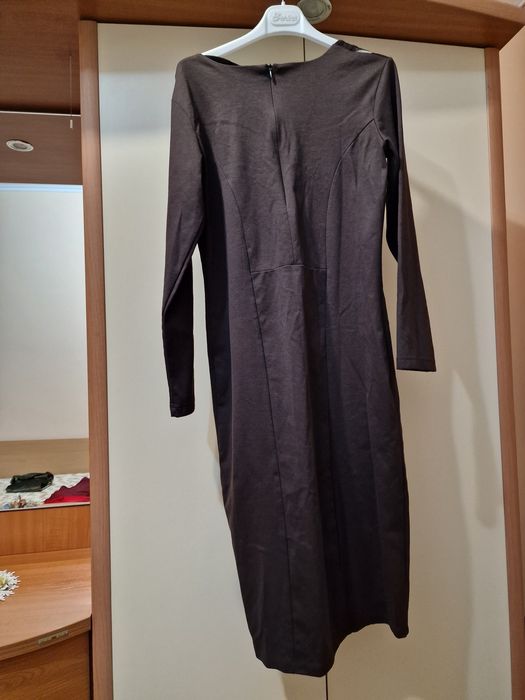 Елегантна кафява рокля