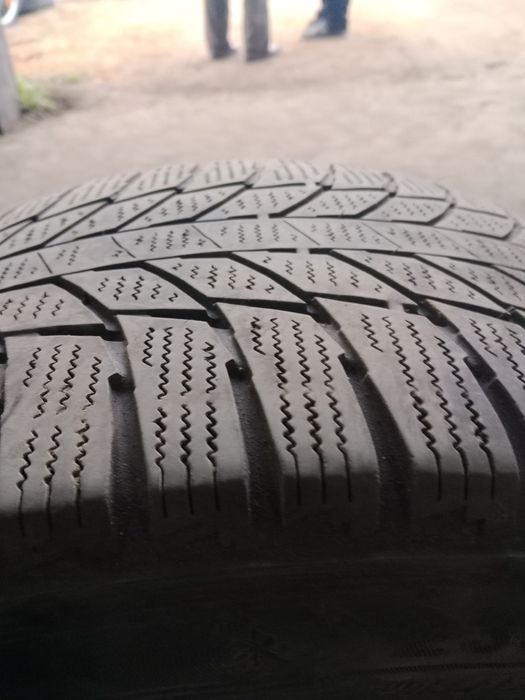 Продам резину r 18