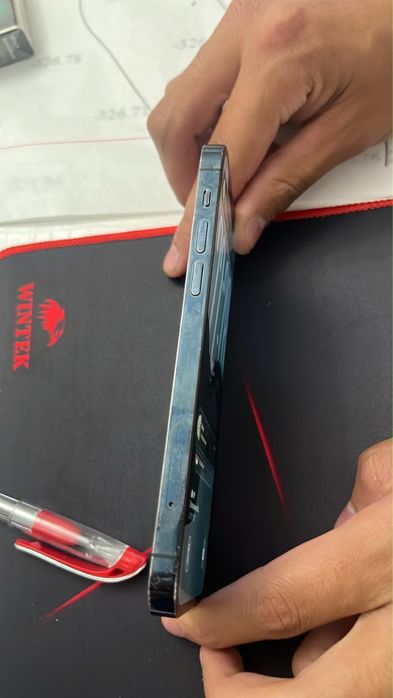 IPhone 12 Pro синий