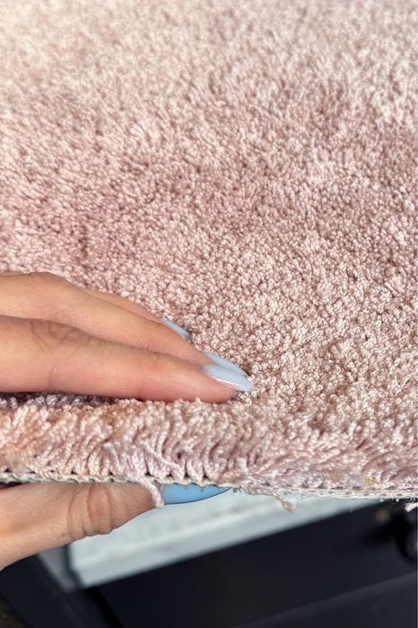 Светлорозов мек мокет микрофибър