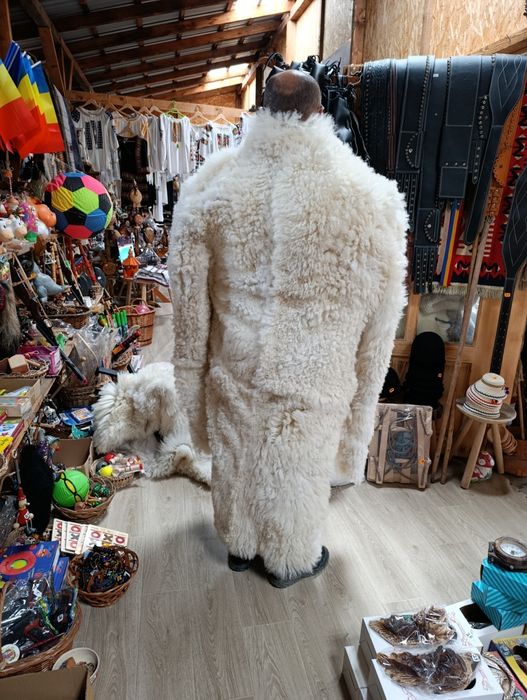 Cojoc bitusca sarica