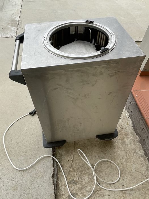 Distribuitorul de farfuri încălzit