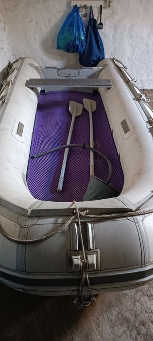 Лодка с мотором ,прицепом