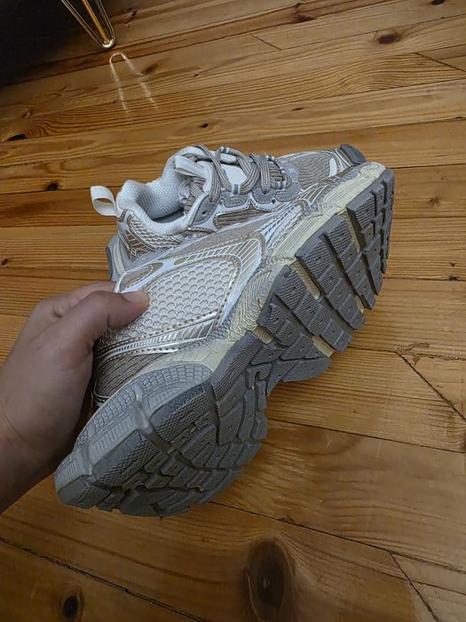 Balenciaga 36 номер стелка 23.5см. 30евро нови!!! Пращам с преглед и тест по Еконт!!!