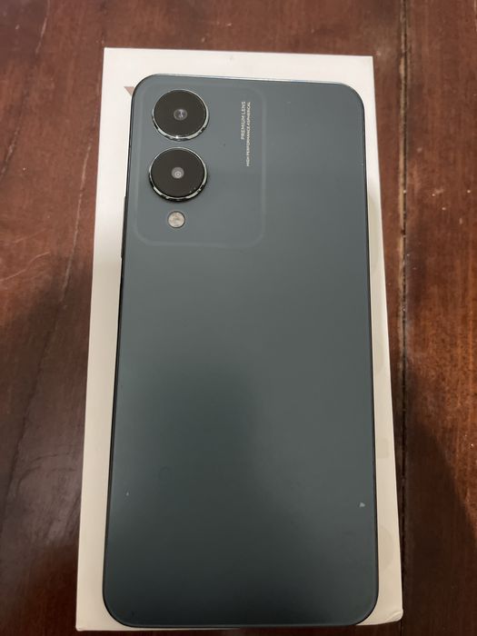 Продаётся телофон Vivo Y17s