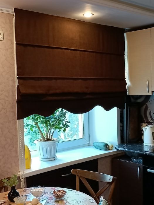 Продаются римские карнизы