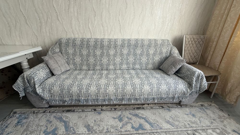 Продам диван в хорошем состоянии