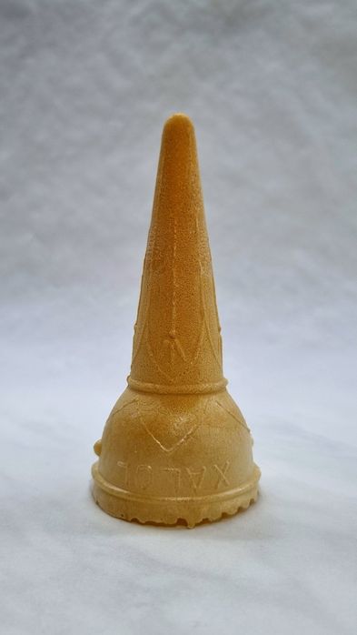 Muzqaymoq vaflilari Rajok va fakel konus nonlar