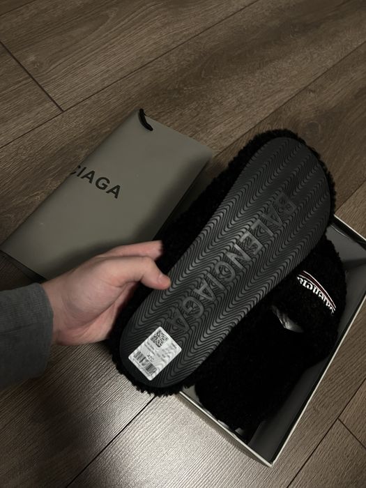 Balenciaga slippers