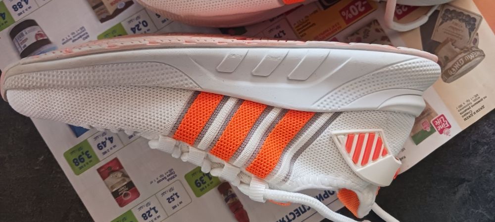 Маратонки Adidas 37 номер