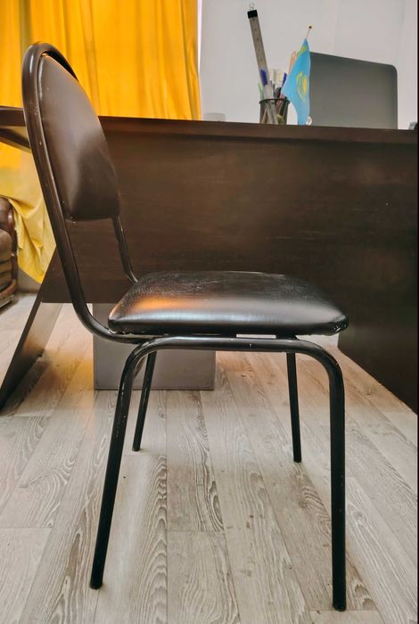 Офисные стулья, мебель