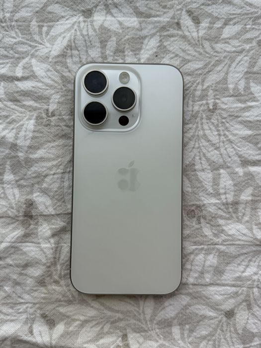Iphone 15 Pro silver