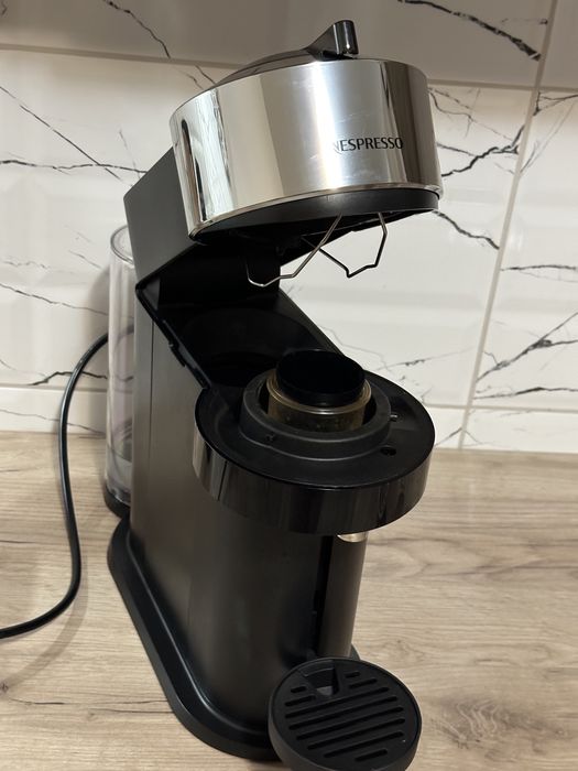 Espressor Nespresso Vertuo Next