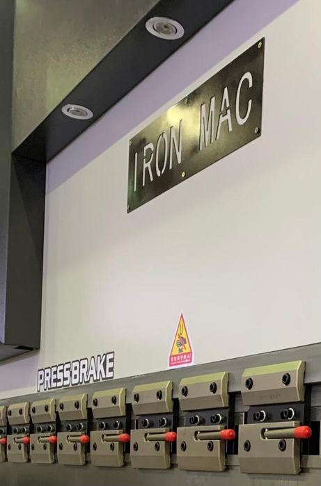 Гидравлический листогибочный пресс IRONMAC HPB-C