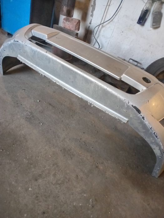 Продам бампер Приора-2