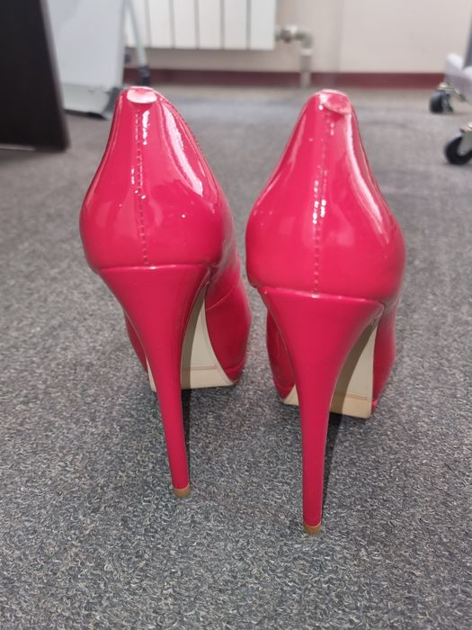 Продажа женской обуви