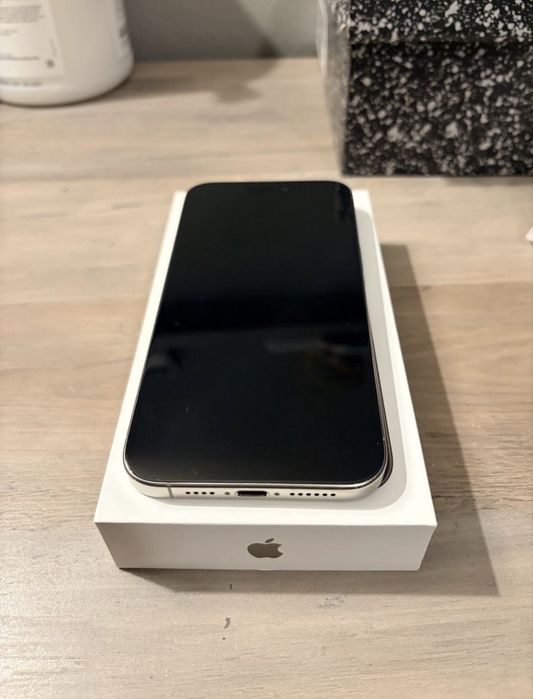 Iphone 15 pro max като нов 90% БАРТЕР САМО ЗА 16PM