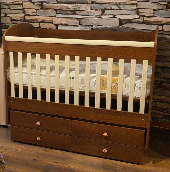 Детско креватче + матрак 200лв