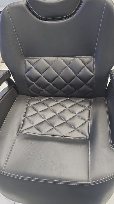 Scaun frizerie si oglinda frizerie