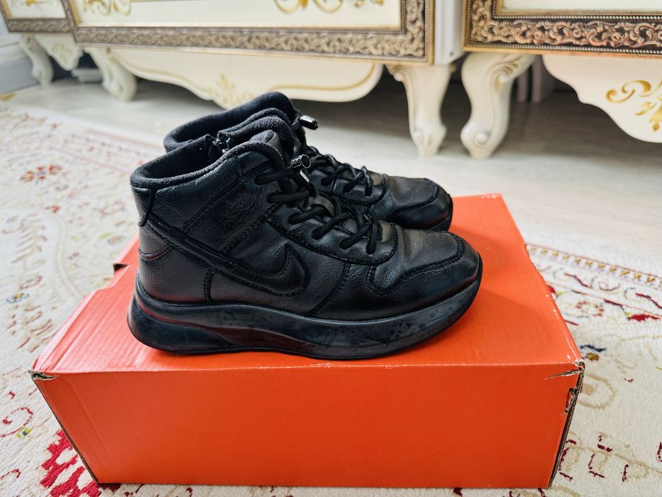 Кроссовочное ботинки от Nike (Осень,Весна)