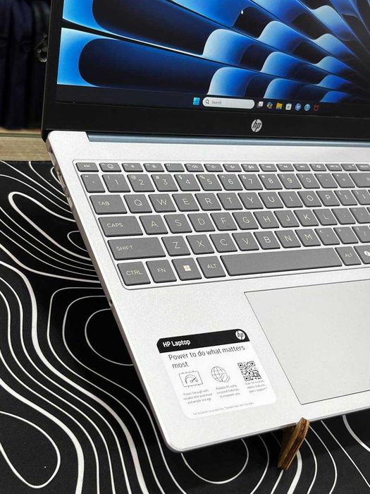 HP Laptop Intel i3-N304 DDR4 8GB SSD Nvme 256GB 15'6 FHD