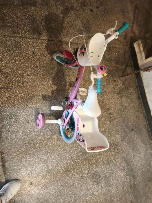 Vand bicicleta ,trotineta ,motocicleta