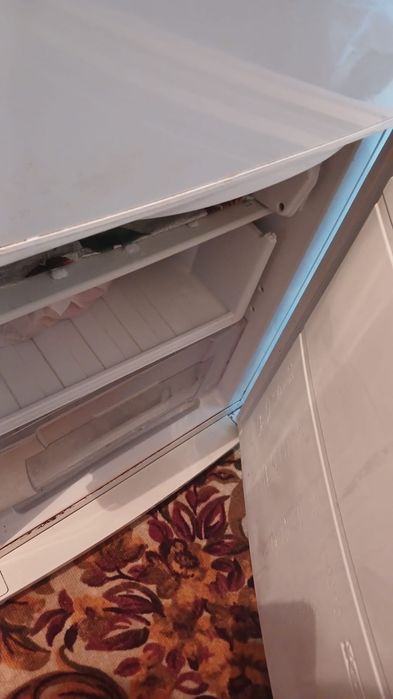 Холодильник indesit SB 185.027