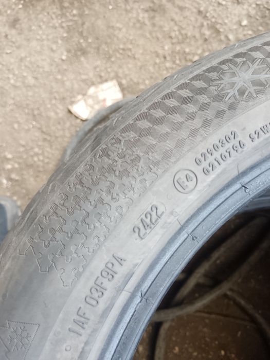 Зимни гуми 225 50 17 континентал