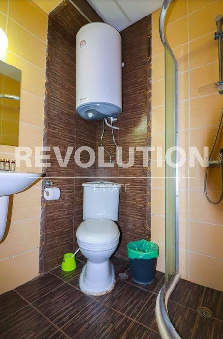 Дава се под наем Едностаен апартамент в к.к. Св.Св. Константин и Елена - 37 кв.м за 310 € - Снимка #1