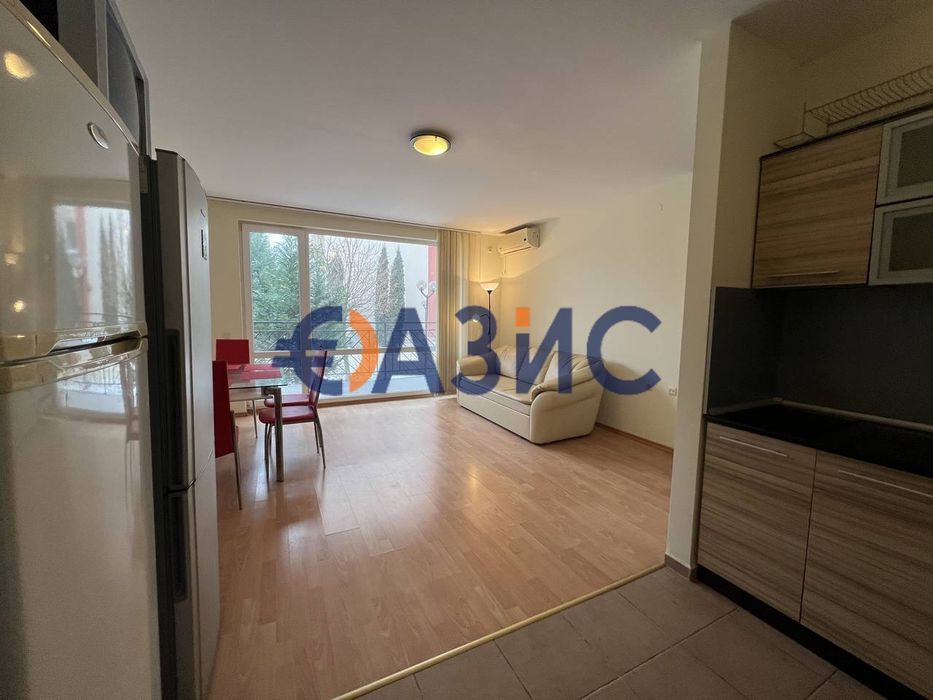 Продава се Тристаен апартамент в к.к. Слънчев бряг - 90 кв.м за 465 €/кв.м - Снимка #2