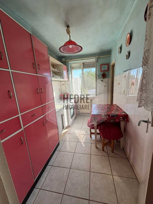 Vanzare apartament 3 camere