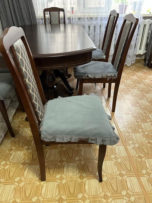 Продам стол со стульями