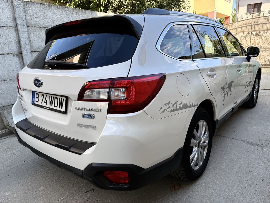 Subaru Qutback Legacy 2.0d Aut 4X4 Navi Xenon Trapa Camera
