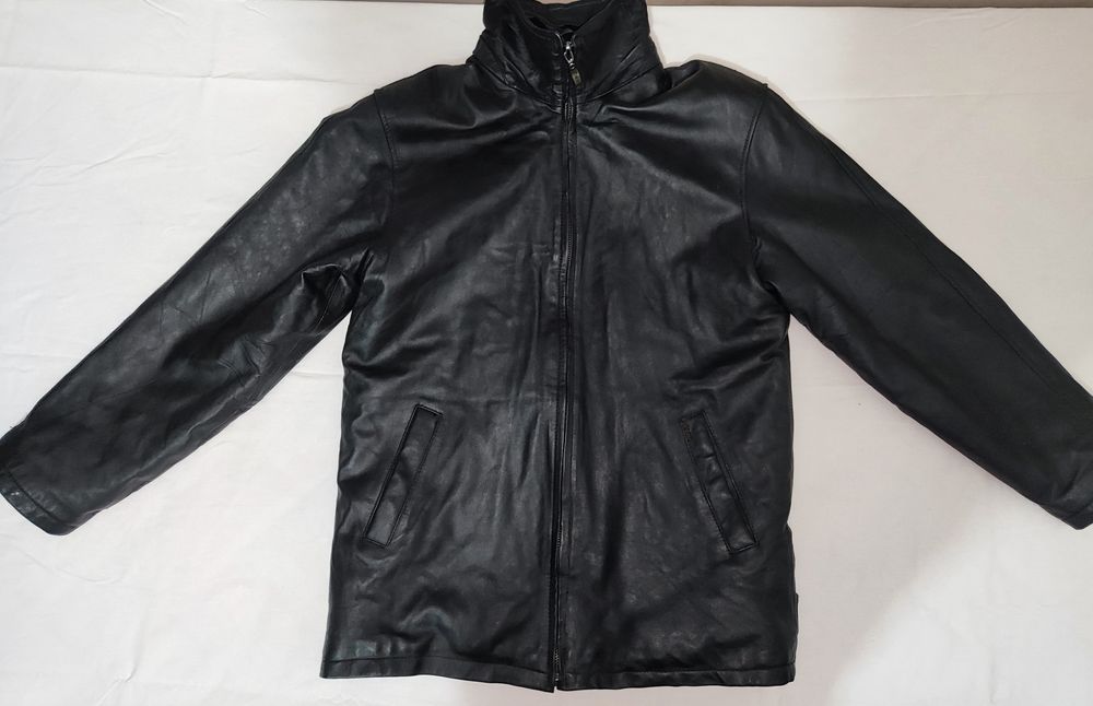 Кожаная куртка с сменным мехом изнутри