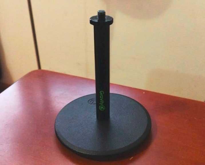 Стойка за микрофон Gravity MST 01 B, настолна