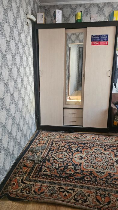 Шифоньер був нормальном состоянии