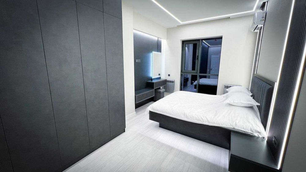 Сдается 3/10/25_100 кв.м. HI-TECH_Новостройка АКАЙ СИТИ /долгий период