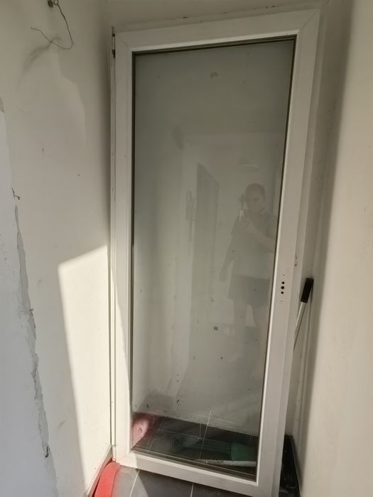 Ușa PVC termopan