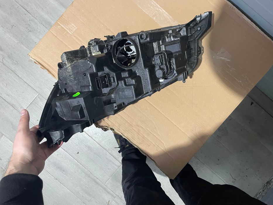 Far dreapta Peugeot 2008  / 208 An 2019 - 2024 cod 9833036180