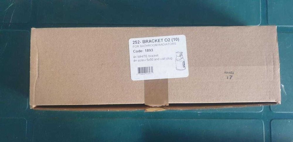 Calorifer baie Radox inclusiv robineti si kit de fixare