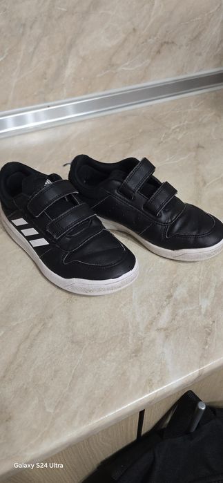 Маратонки номер 32