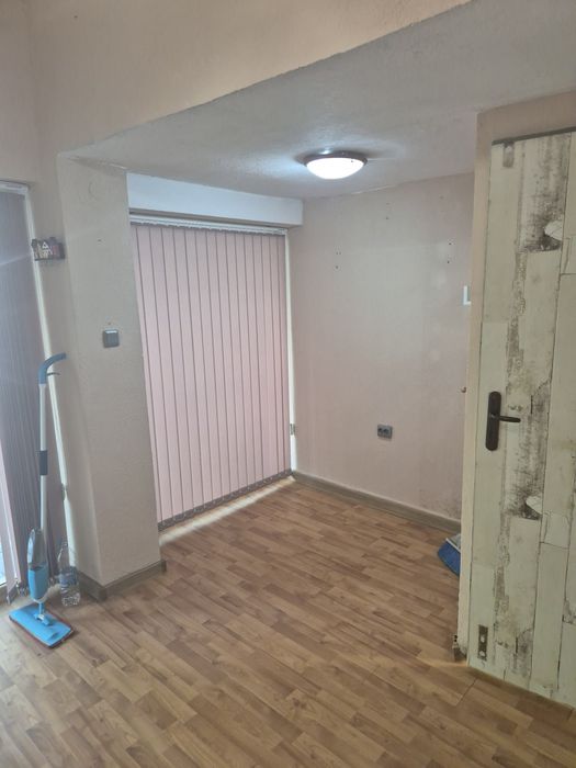 Дава се под наем Магазин в Варна, Спортна зала - 12 кв.м за 163.2 € - Снимка #4