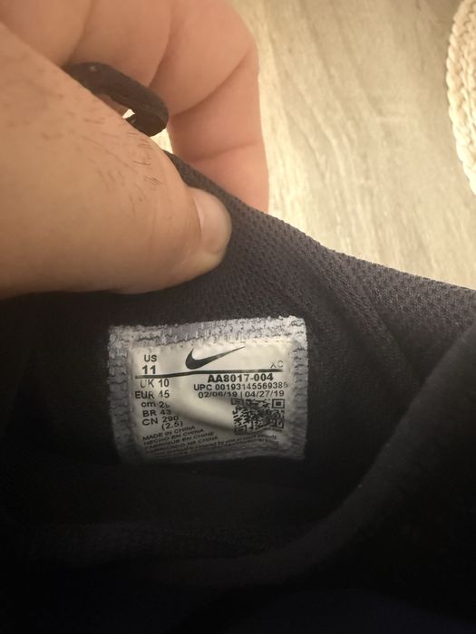 Маратонки NIKE 45