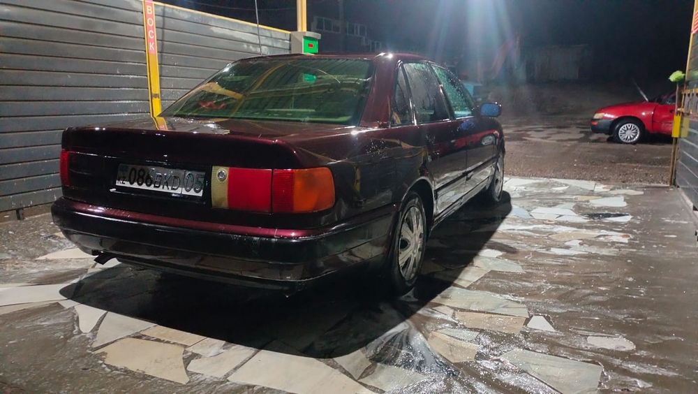 Ауди 100 сатылады