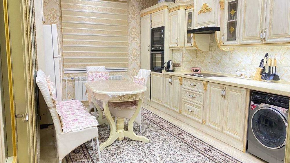 Сдаётся  Квартира на Мегаполис