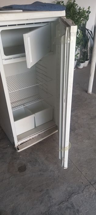 Холодильник рабочий